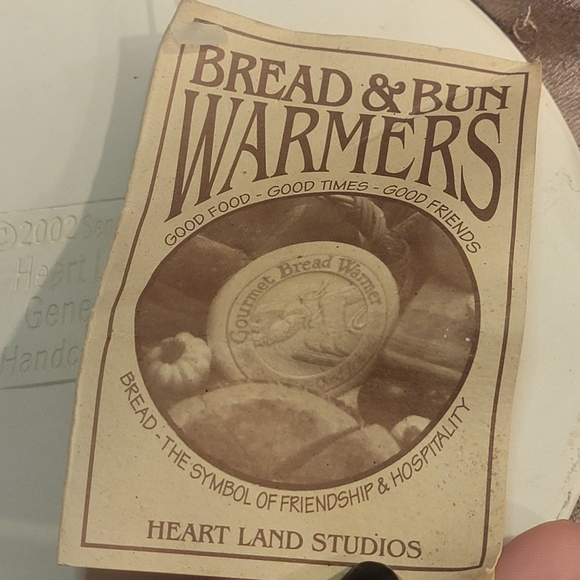 2002 Seneca Ceramics Corp. Heart Land Studios, Made in the USA Bread Warmer - Picture 7 of 11